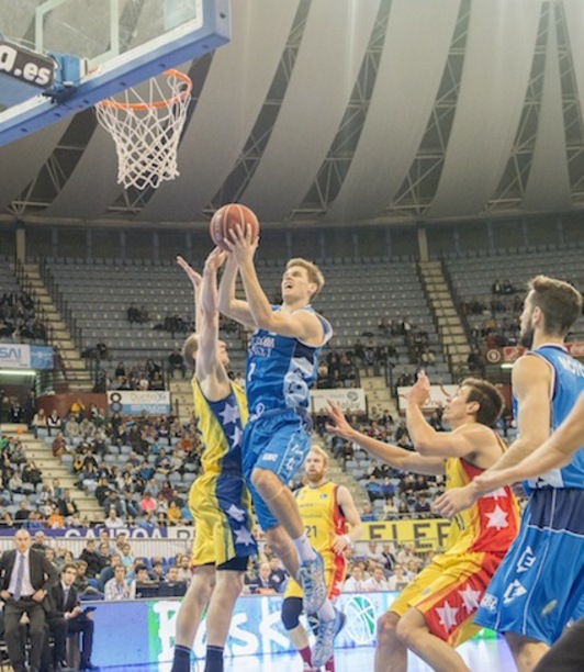 Un momento del partido contra el Andorra. (Gorka RUBIO/ARGAZKI PRESS)