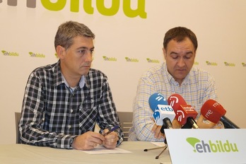 EH Bilduko ordezkari Oskar Matute eta Unai Ziarreta. (NAIZ)