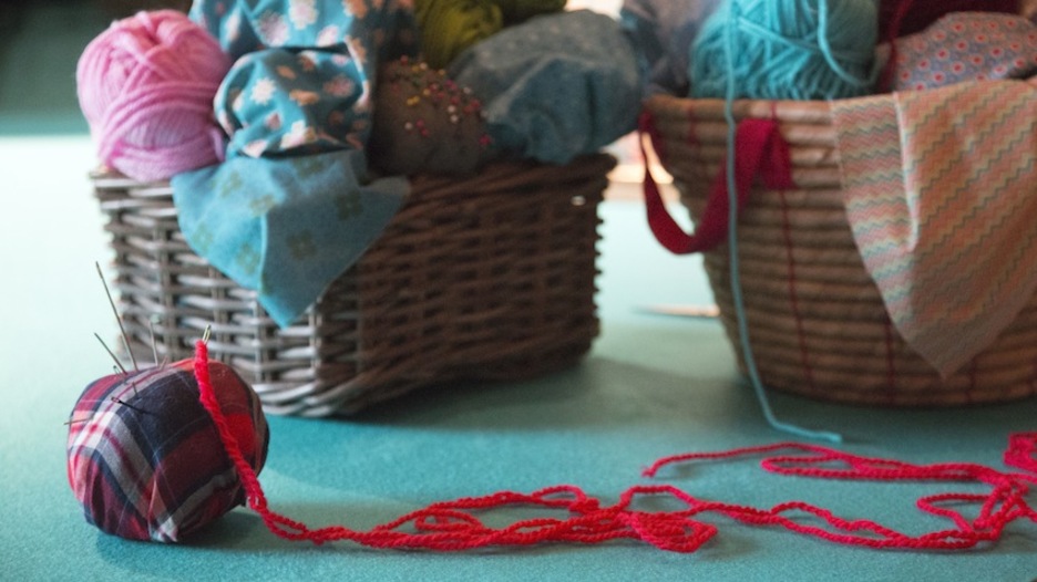 Oihal zatiak eta harilkoak, Ficobako ekitaldian. (GURE ESKU DAGO) Oihal zatiak eta harilkoak, Ficobako ekitaldian. (GURE ESKU DAGO)