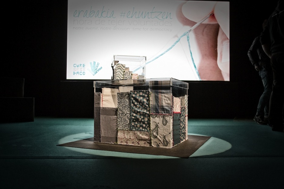 Urna erraldoiak osatuko dira ekainaren 20an. (GURE ESKU DAGO) Urna erraldoiak osatuko dira ekainaren 20an. (GURE ESKU DAGO)