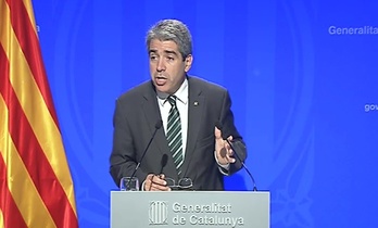 El portavoz del Govern, Francesc Homs, durante la rueda de prensa. (NAIZ.EUS)