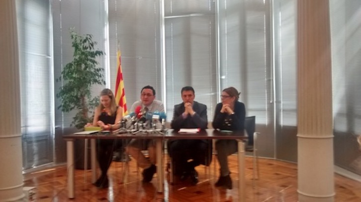 Portavoces de Jueces para la Democracia y Unión Progresista de Fiscales, durante la rueda de prensa. (NAIZ)