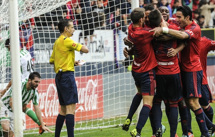 Imagen de la victoria de Osasuna frente al Betis. (Jagoba MANTEROLA / ARGAZKI PRESS)