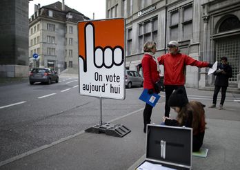Las votaciones han transcurrido con normalidad en Suiza. (AFP)