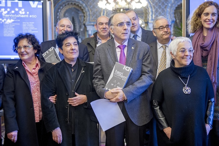 Liburuaren aurkezpena Bilbon. (Marisol RAMIREZ / ARGAZKI PRESS)