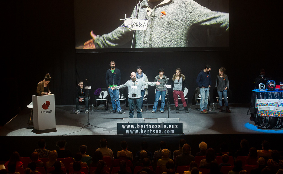 Fredi Paia gaur ere eszenaratzean nagusi.