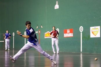 Julen Retegi, en un momento del partido. (Juan Carlos RUIZ/ARGAZKI PRESS)