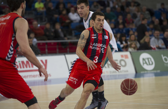 Mike James. (Raul BOGAJO / ARGAZKI PRESS)