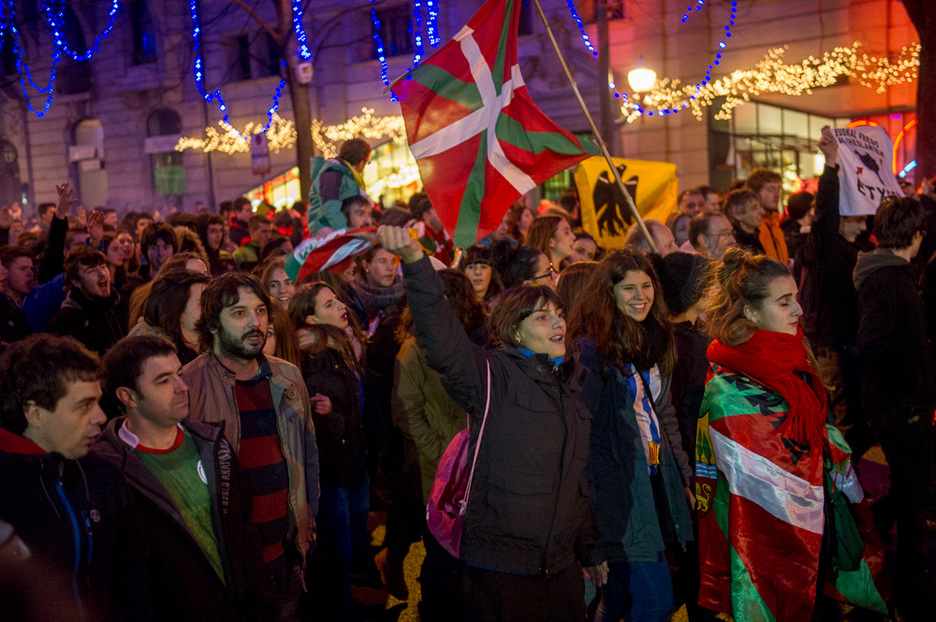 Bilboko erdigunea zeharkatu du Jauziaren ekimenak. (ARGAZKI PRESS) Bilboko erdigunea zeharkatu du Jauziaren ekimenak. (ARGAZKI PRESS)