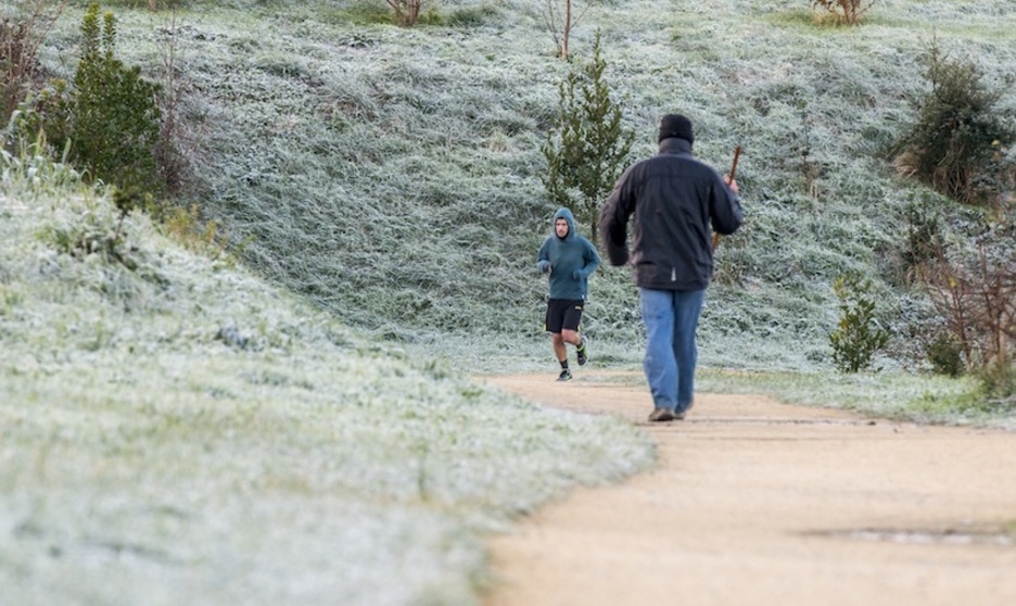 Hotza ez da oztopo korrika egiteko. (Gorka RUBIO/ARGAZKI PRESS)