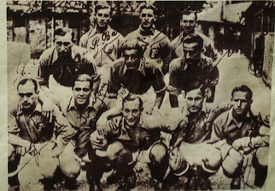 Otra de las antiguas fotos que se exponen en Leioa. (Luis JAUREGIALTZO / ARGAZKI PRESS)