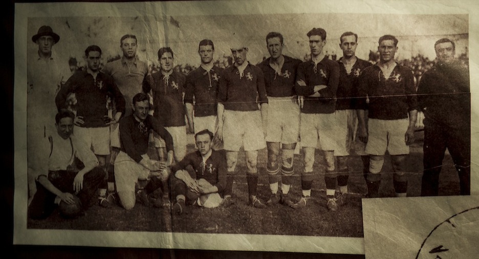 Antigua imagen de un once inicial. (Luis JAUREGIALTZO / ARGAZKI PRESS) 