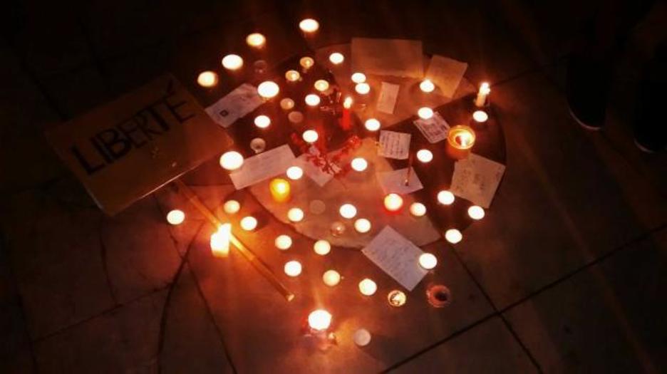 Baionan Charlie Hebdo aldizkariaren alde egindako elgarretaratzea. Baionan Charlie Hebdo aldizkariaren alde egindako elgarretaratzea.