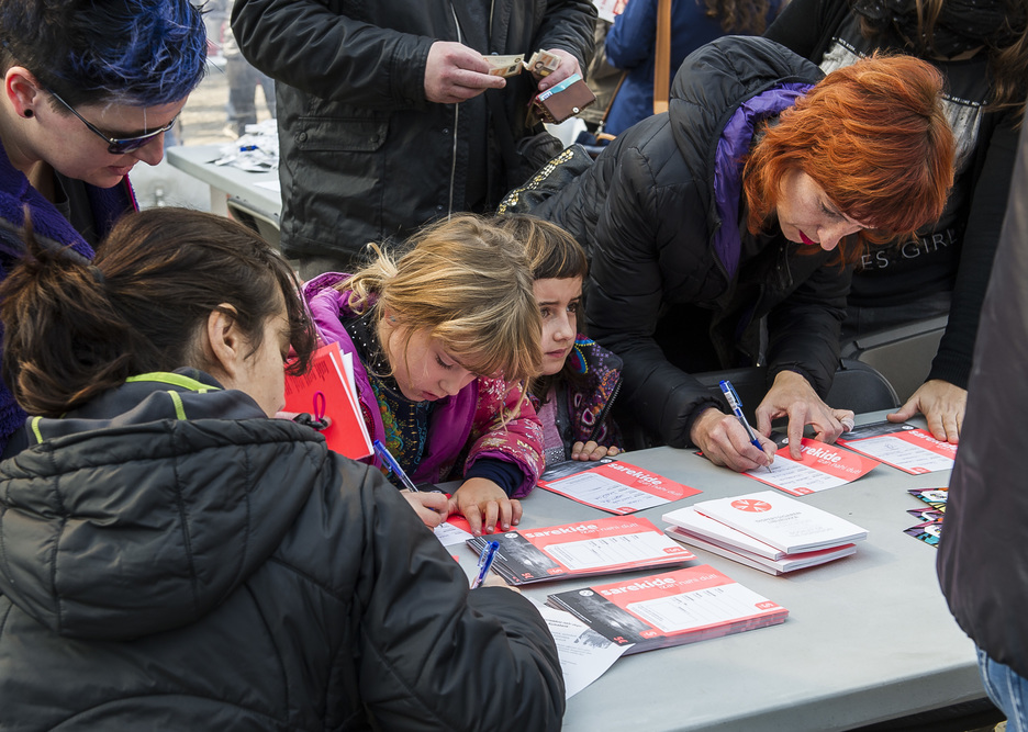 Sarekide egiteko aukera jarri dute Areatzan. (Luis JAUREGIALTZO / ARGAZKI PRESS)