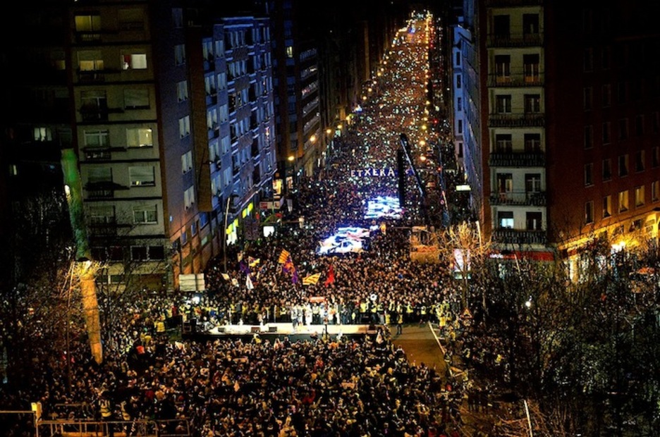 La calle Autonomía desde Zabalburu, con el lema ‘Now’ y ‘Euskal Herrira’. (Luis JAUREGIALTZO/ARGAZKI PRESS) La calle Autonomía desde Zabalburu, con el lema ‘Now’ y ‘Euskal Herrira’. (Luis JAUREGIALTZO/ARGAZKI PRESS)