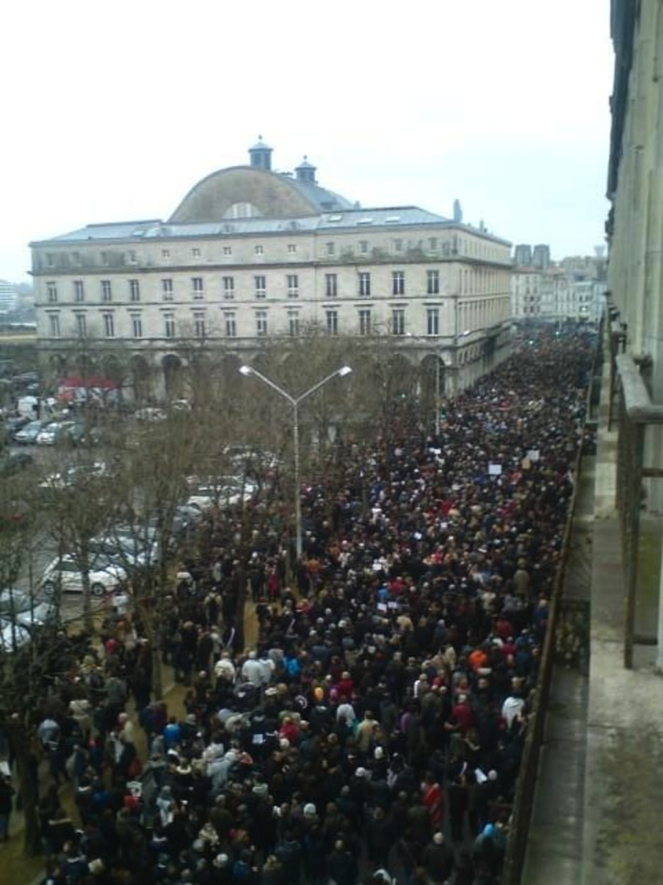 20 000 personnes dans les rues de Bayonne (Mediabask)