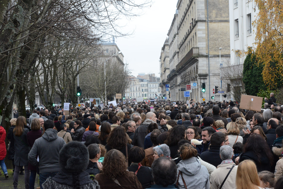 Départ de la manifestation place des Basques (Sylvain Sencristo)