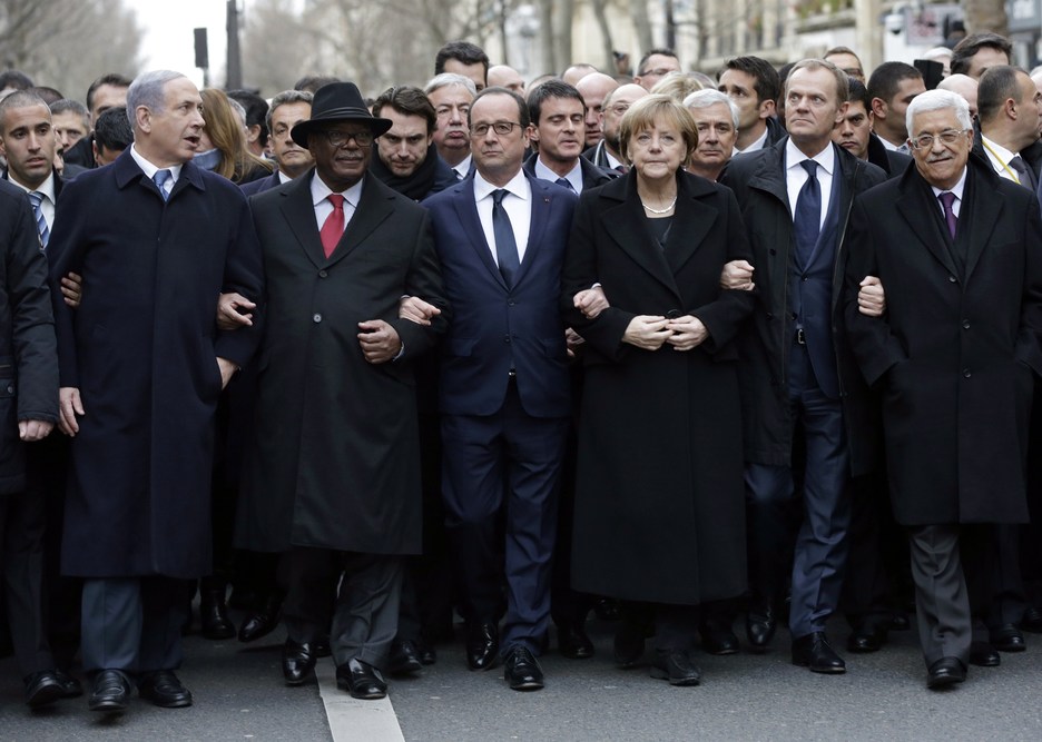 Los presidentes de Israel, Benyamin Netanyahu, Ibrahim Boubakar Keita de Mali, Angela Merkel de Alemania, Donald Tusk de la UE y el palestino Mahmud Abbas. (Phillipe WOJAZER / AFP) Los presidentes de Israel, Benyamin Netanyahu, Ibrahim Boubakar Keita de Mali, Angela Merkel de Alemania, Donald Tusk de la UE y el palestino Mahmud Abbas. (Phillipe WOJAZER / AFP)