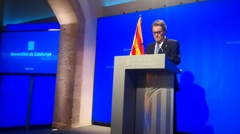 El president, Artur Mas, durante la comparecencia de este mediodía. (NAIZ.EUS)