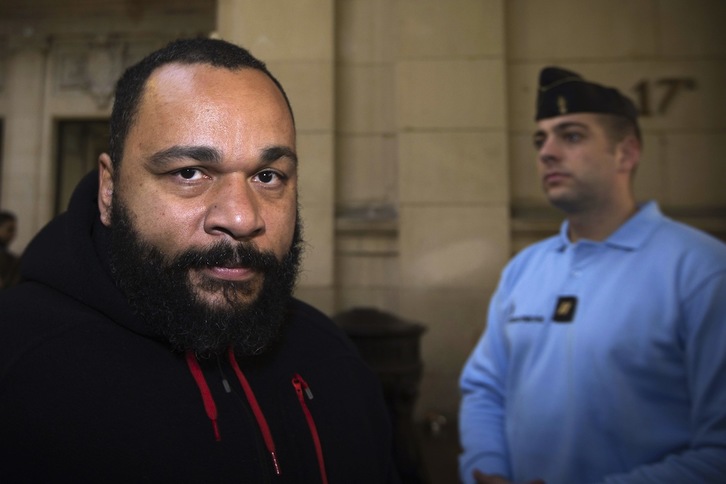 Dieudonné ya tuvo que acudir al juzgado en 2013. (Joel SAGET / AFP)