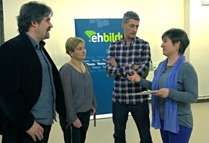 Urizar, Ubera, Matute y Ugarteburu, en la comparecencia de EH Bildu. (Luis JAUREGIALTZO / ARGAZKI PRESS)