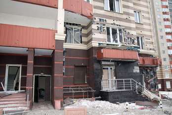Edificio destruido tras los enfrentamientos armados en Donetsk. (Alekxander GAYUK / AFP)