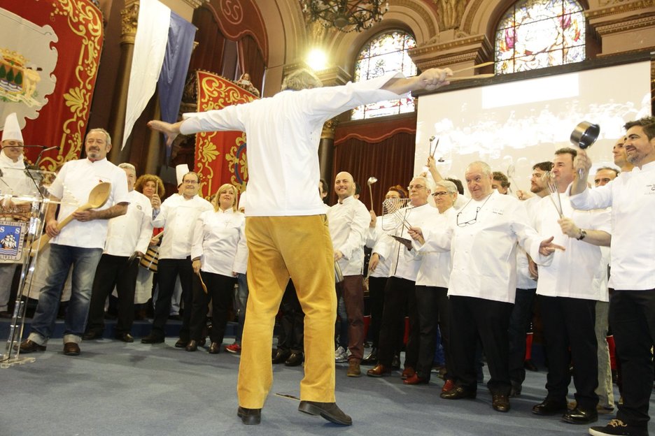 Punta-puntako sukaldariek parte hartu dute Urrezko Danborraren eskaintzan.