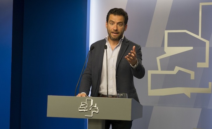 Borja Sémper, en una comparecencia en el Parlamento de Gasteiz. (Raul BOGAJO / ARGAZKI PRESS)
