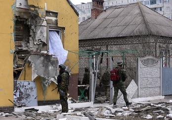 Al menos 30 civiles han fallecido en Mariúpol. (AFP PHOTO)