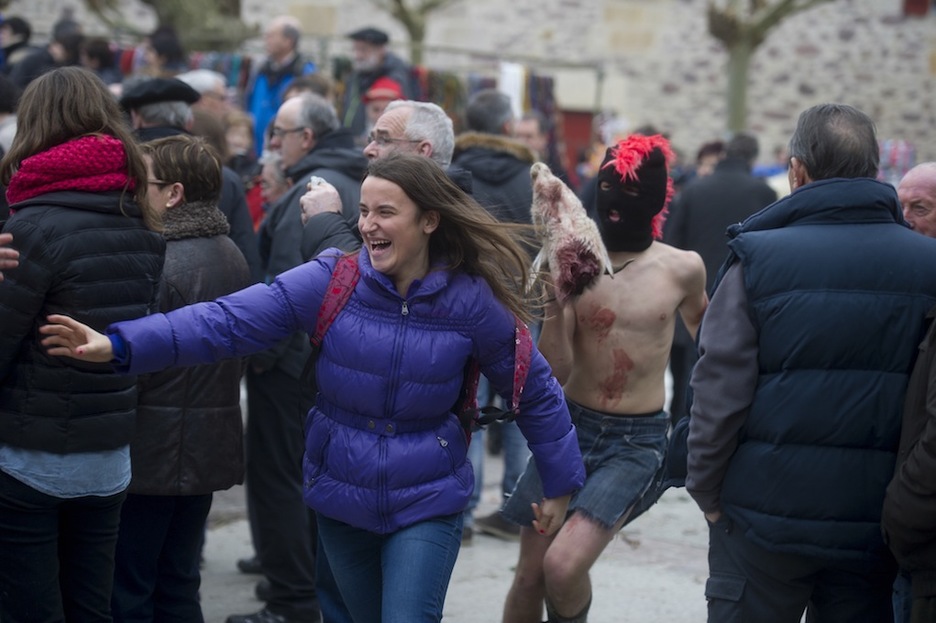 Más vale correr sin mirar atrás. (Iñigo URIZ / ARGAZKI PRESS)