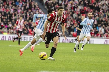 De Marcos, en el pasado encuentro liguero ante el Málaga. (Aritz LOIOLA/ARGAZKI PRESS)