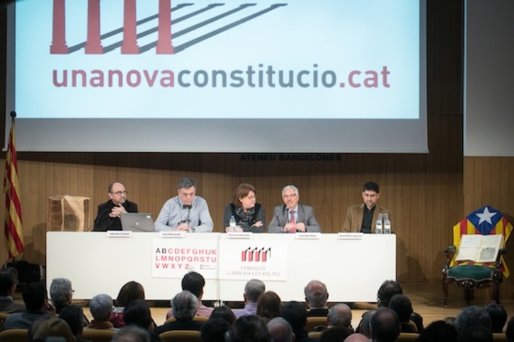 Imagen de la presentación de la propuesta de Constitución, el pasado sábado. (Albert GARCIA)