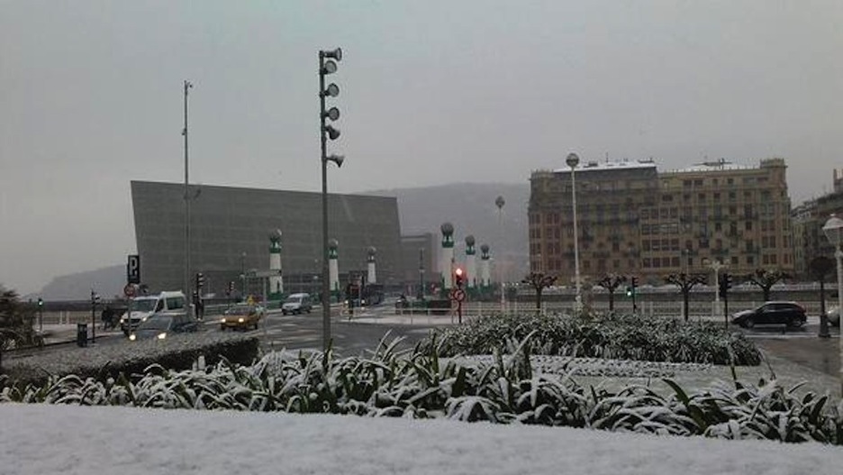 Zurriola eta Kursaaleko kuboen ikuspegia. (@donostiakultura)