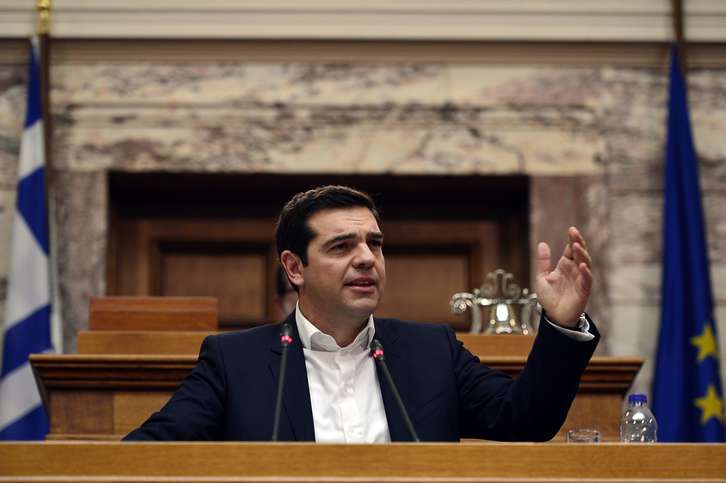 Tsipras, en su primera sesión parlamentaria. (Louisa GOULIAMAKI / AFP)