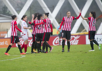 Athleticeko jokalariak garaipena ospatzen. ( Marisol RAMIREZ / ARGAZKI PRESS)