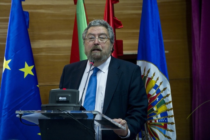 Manu Lezertua, en un congreso de víctimas de ETA en Donostia. (Jagoba MANTEROLA/ARGAZKI PRESS)