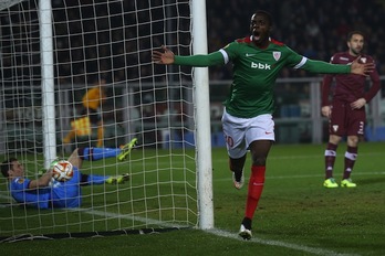 Iñaki Williams celebra su primer gol con el primer equipo del Athletic. (Marco BERTORELLO / AFP) 