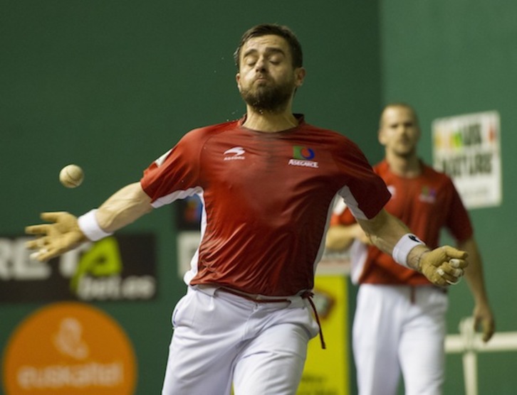 Pablo Berasaluze, Zornotzako partidan. (Monika DEL VALLE/ARGAZKI PRESS)