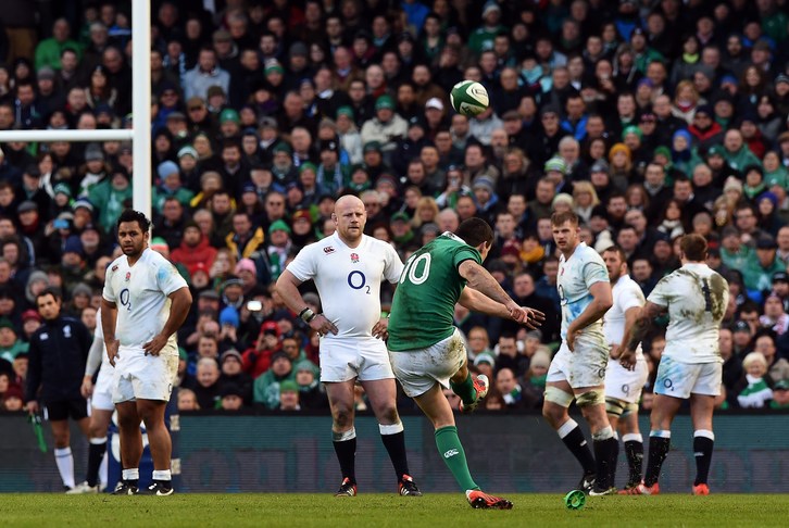 El pateador irlandés Sexton. (Paul ELLIS / AFP)