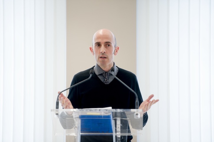 Luix Barinagarrementeria, candidato de EH Bildu a Ararteko. (Juan Carlos RUIZ / ARGAZKI PRESS)