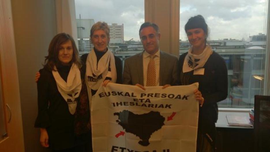 Ramon Tremosa, ALDE-ko kide eta europarlamentari katalanarekin. (@EtxeratElkartea) 