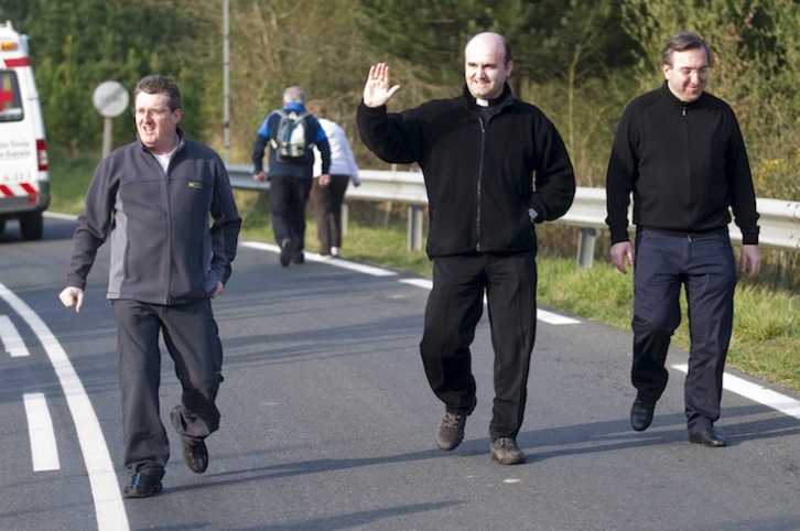 José Ignacio Munilla, en una marcha a Arantzazu. (Juanan RUIZ/ARGAZKI PRESS)