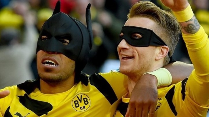 Batman y Robin dieron la victoria al Dortmund (UEFA.COM)