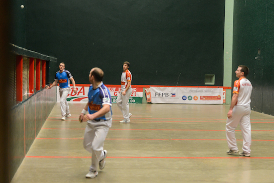 Marc Saldubéhère et Alexis Inchauspé ont pris le dessus sur Elgart et Bonetbelche - © Isabelle Miquelestorena