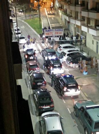 Guardia Zibila, Alberto Plazaolaren etxean. (NAIZ)