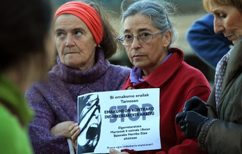 Concentración en Baiona para denunciar la violencia machista. (Bob EDME)