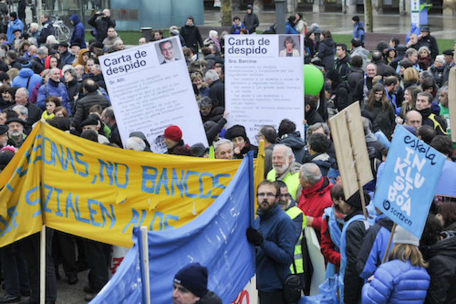 Kaleratze gutuna eraman diete berriz Barcina eta Alliri. 