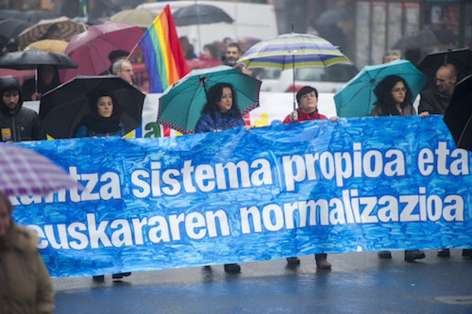 Hezkuntza sistema propio baten alde eta euskararen normalizazioaren defentsan.