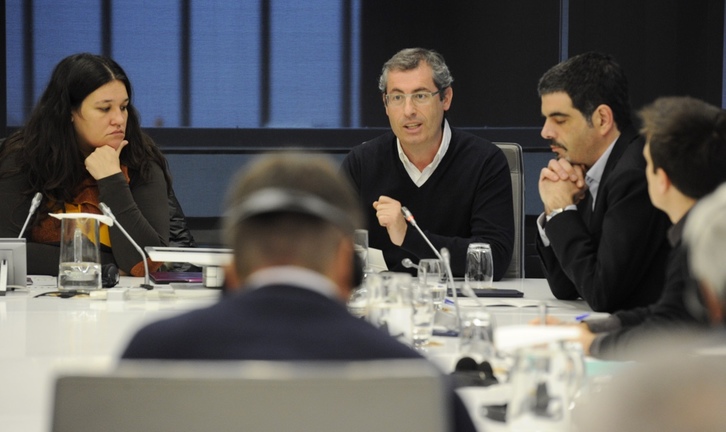 Markel Olano y Eneko Goia, hoy en la comisión de investigación. (Andoni CANELLADA / ARGAZKI PRESS)