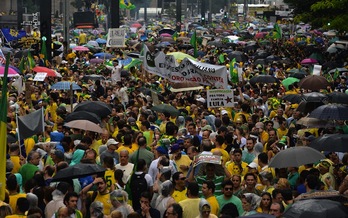 Movilización en Sao Paulo contra la gestión de Dilma Rousseff (Nelson ALMEIDA / AFP)